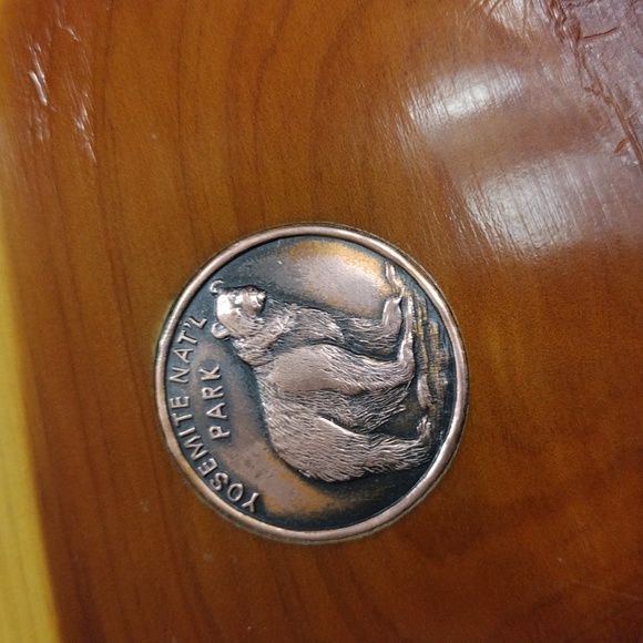 Vintage Souvenir Box from Yosemite National Park - Picture 4 of 7